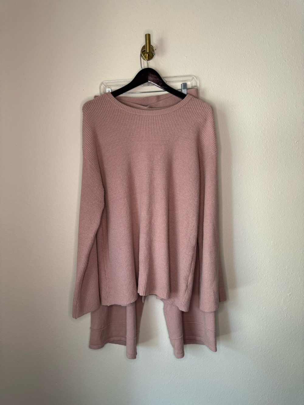 The Drop Blush Pink Lounge Set Sweater & Wide Leg Pants Women’s size Large